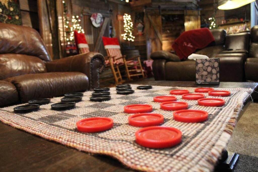 Rural Life On A Real Christmas Tree Farm! Hallmark Experience! Ozark Екстер'єр фото